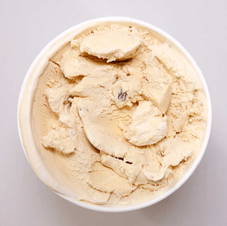 Review Of Coles Rum and Raisin Ice Cream Scoop Club