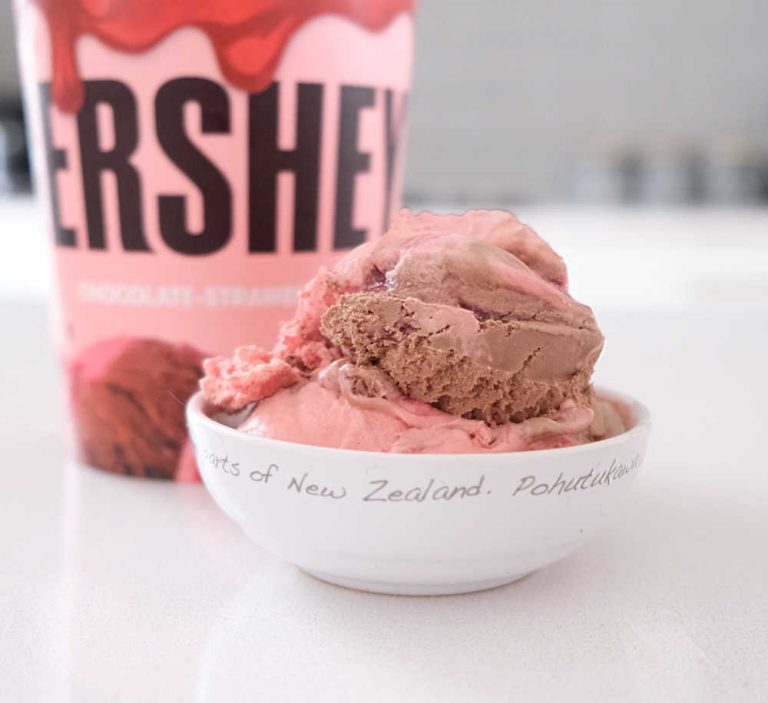 Review Of Hershey's ChocolateStrawberry Ripple 1L Scoop Club